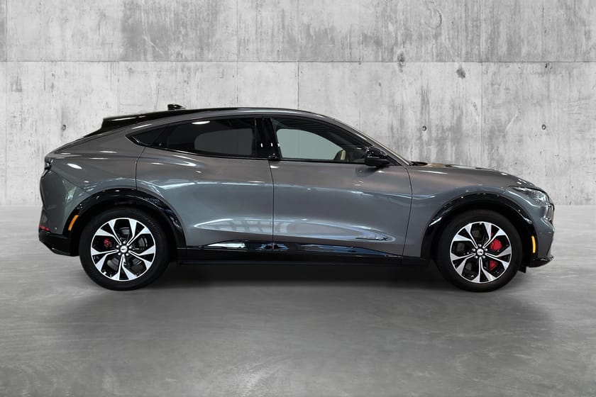 Bilde 4 av Ford Mustang Mach-E Long Range AWD LR Skinn ACC Panorama Hengerfeste B&O Carplay
