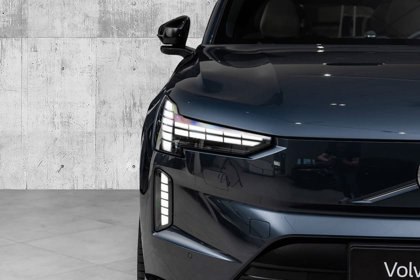 Bilde 4 av Volvo EX90 Twin Motor Performance Ultra 22" Bowers&Wilkins HUD Pixel