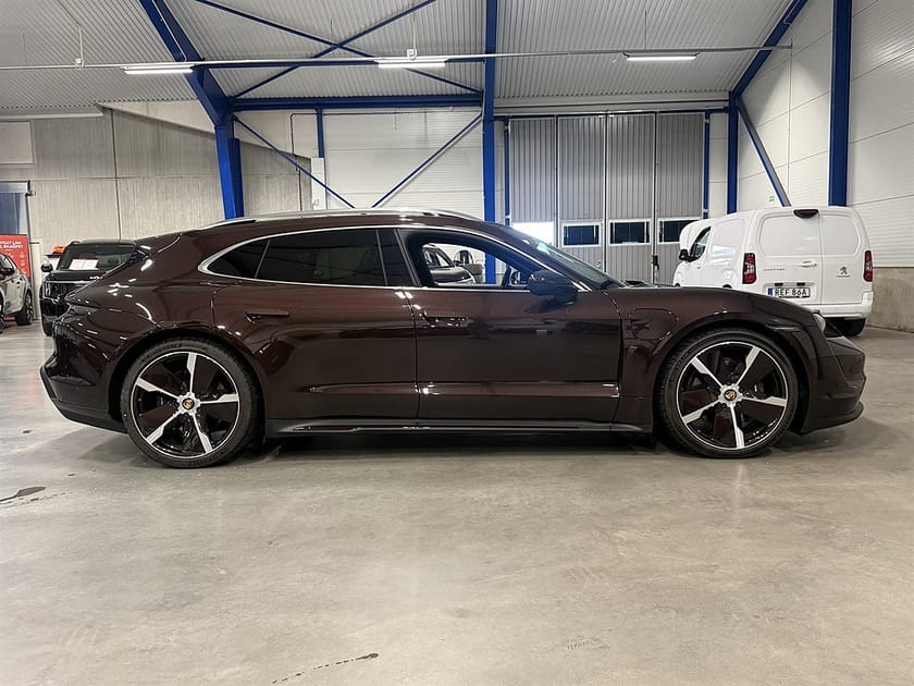 Bild 4 av Porsche Taycan Sport Turismo / DD / Battery plus /Sport Chrono /Panorama / 381h