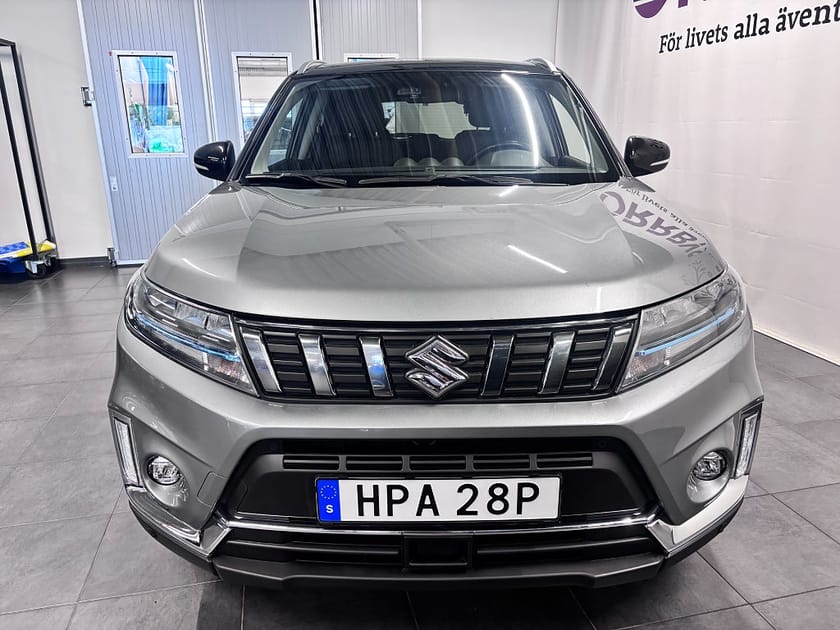 Bild 2 av Suzuki Vitara HEV CNG AllGrip Hybrid Inclusive, Drag, V-hjul, Nyservad