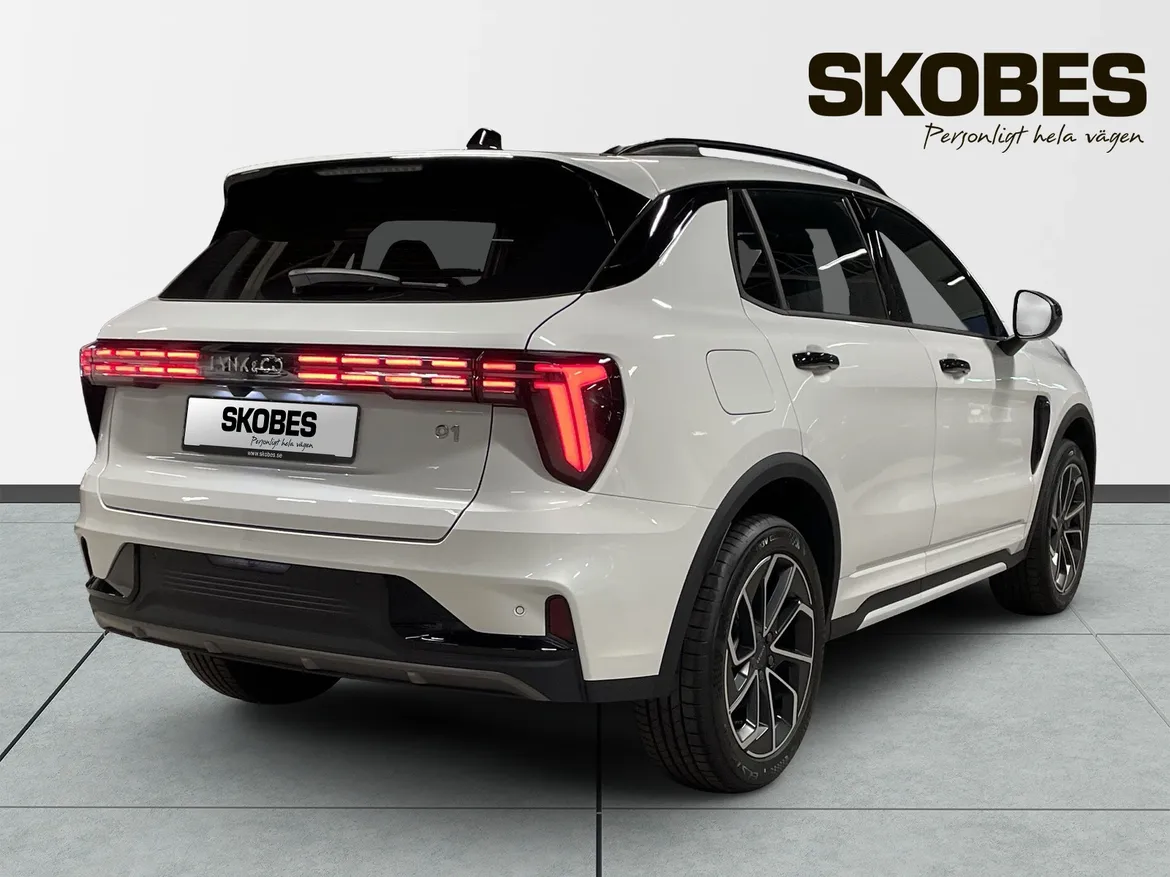 Lynk & Co 01 PHEV