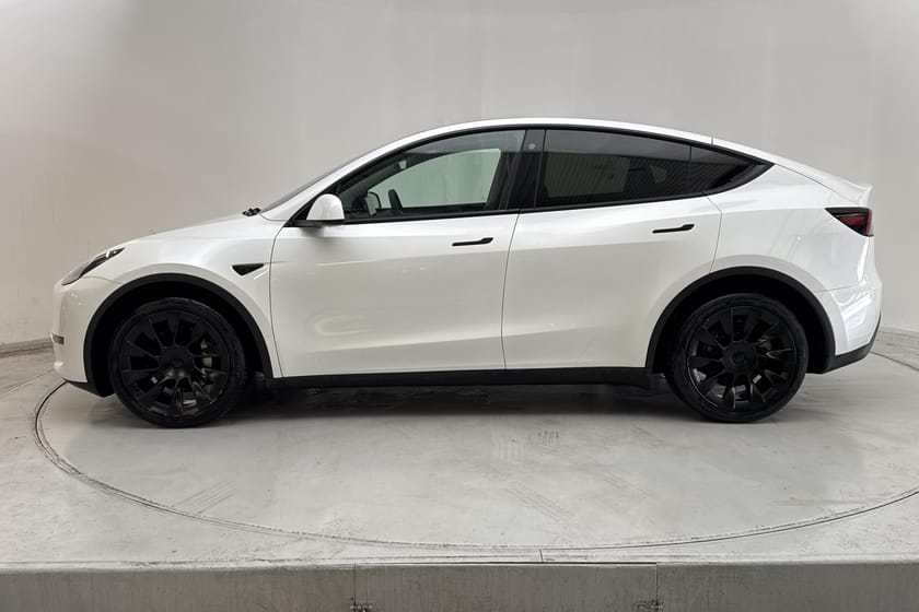 Bild 2 av Tesla Model Y Long Range AWD Dual Motor Vinterhjul Drag