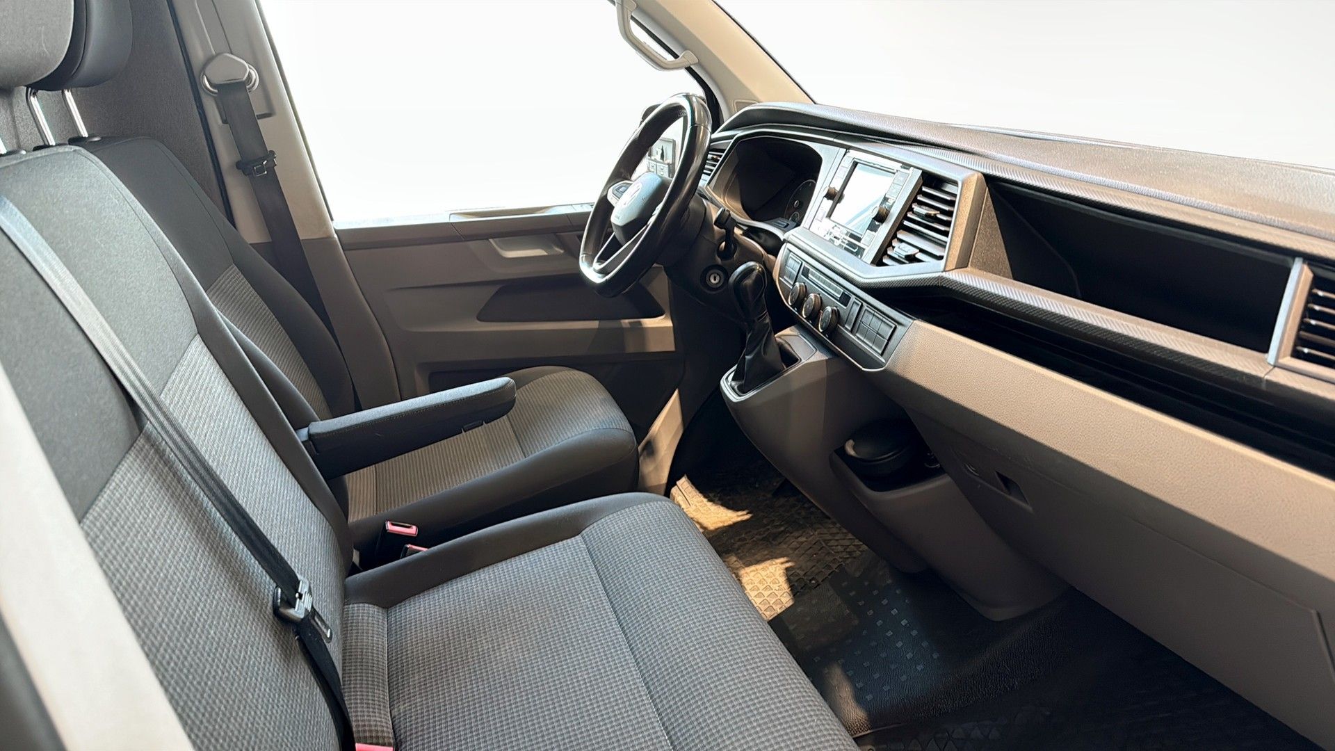 Volkswagen Transporter 2021, bild 3/13