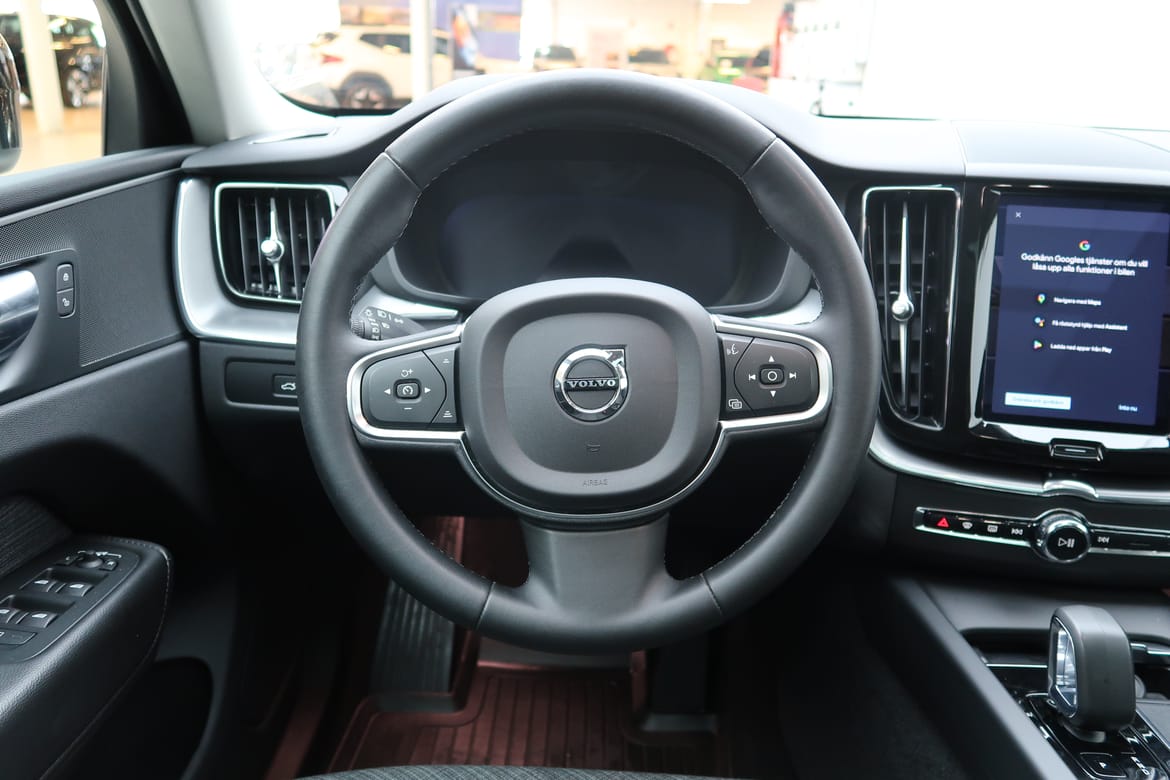 Volvo XC60 2023 - miniatyr 7