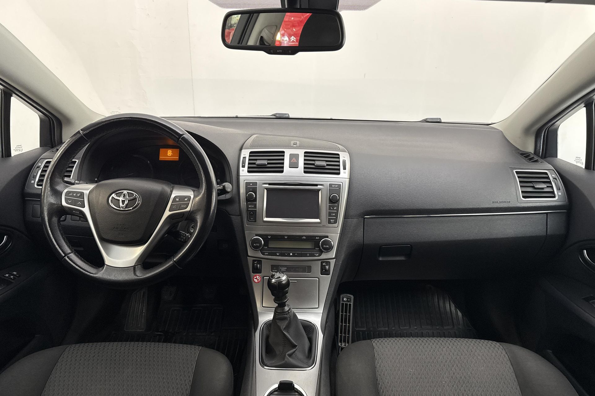 Toyota Avensis Kombi 2.0 D-4D 2013, bild 7/10