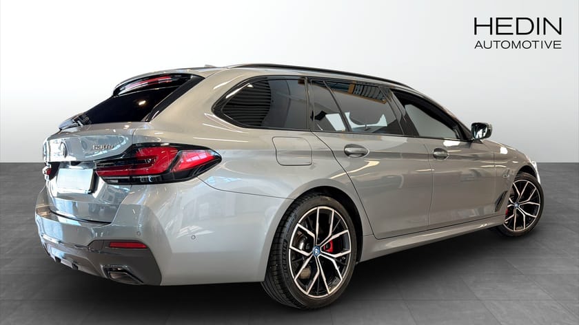Bild 2 av BMW 530e xDrive Touring M-Sport Rattvärme H/K Drag