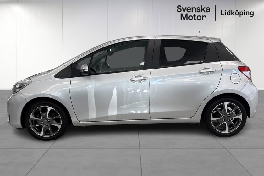 Bild 3 av Toyota Yaris – Edition 50 I Backkamera I Bluetooth I Drag I Värmare