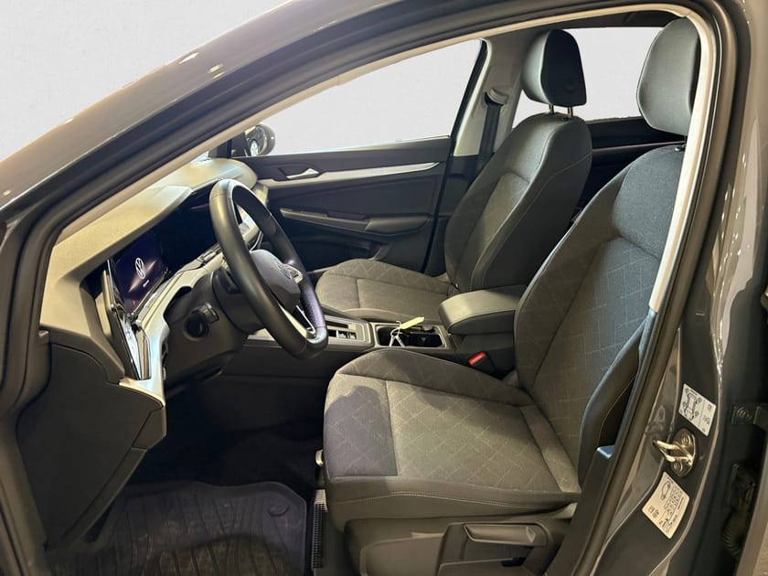 Bild 5 av Volkswagen Golf 1.0 eTSI 110 HK DSG