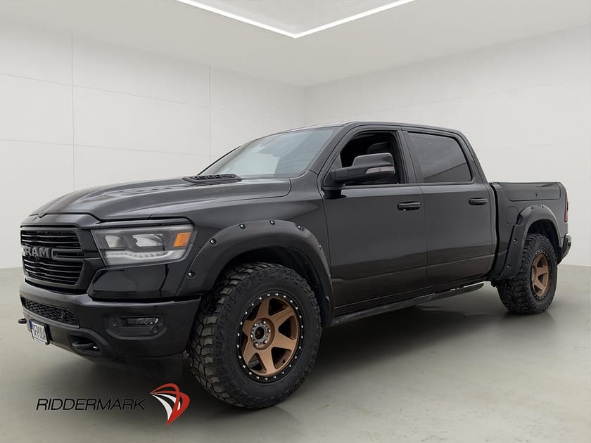Bild 1 av RAM 1500 Crew Cab Dodge Laramie Night 5.7 4x4 Drag Luft Rambox MOMS