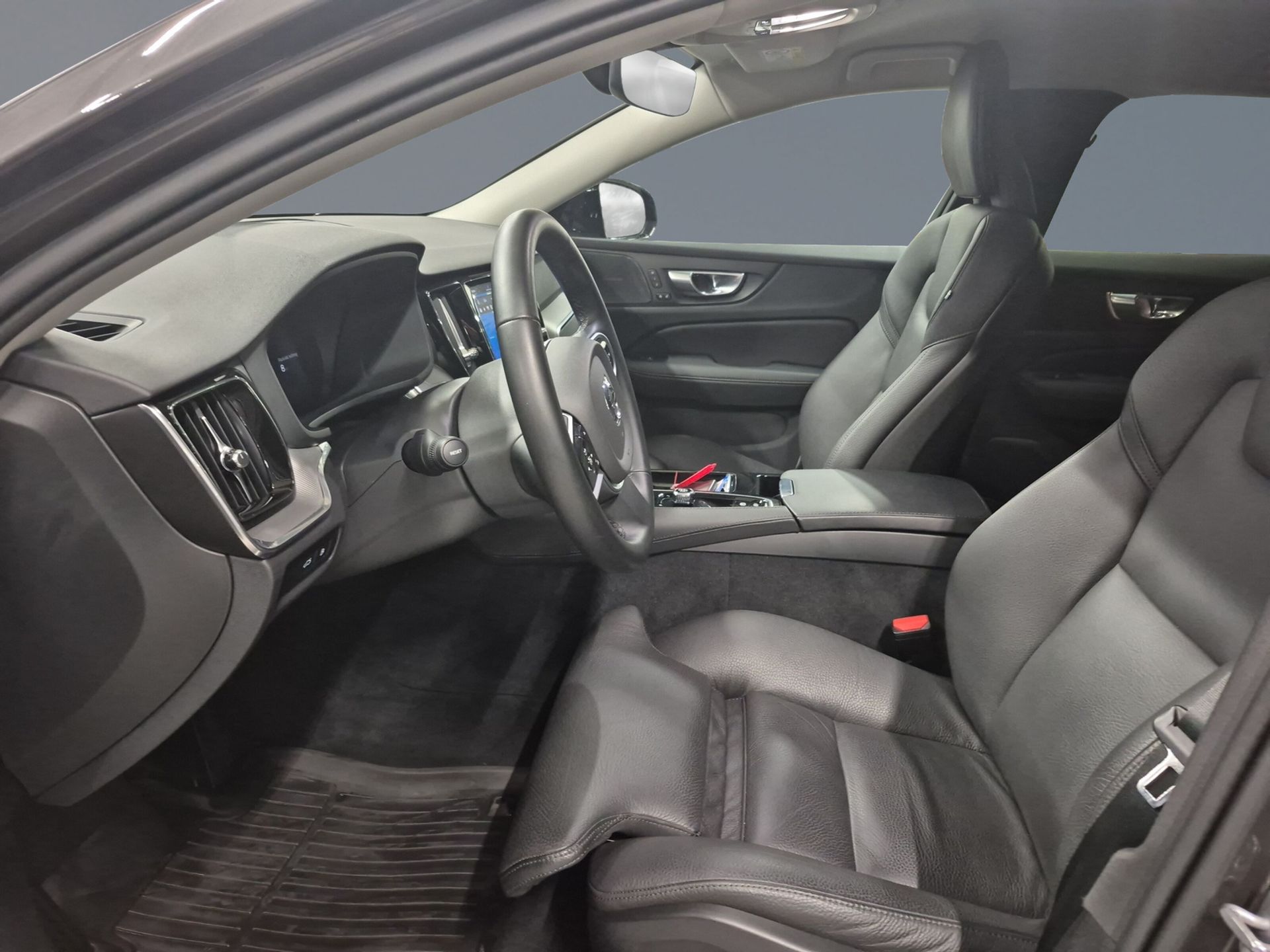 Volvo V60 T6 Plus Dark Nordic Edition 2025, bild 6/10