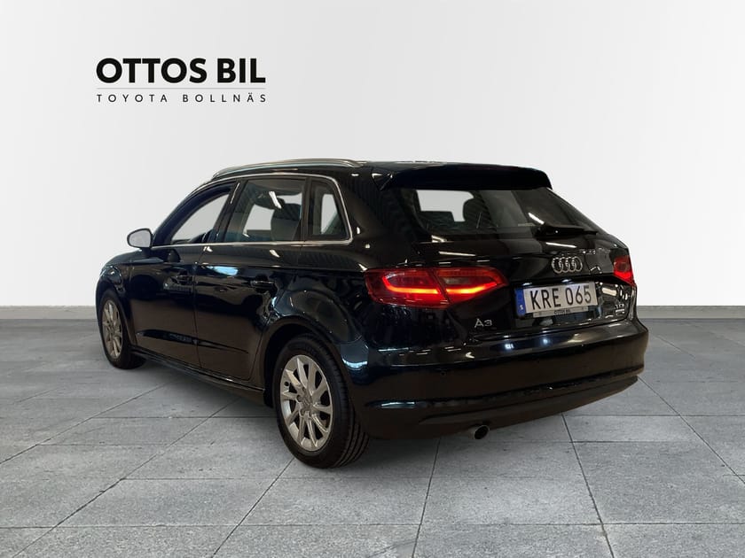 Bild 2 av Audi A3 Sportback 1.6 TDI ultra Manuell, 110hk - Attraction / V-hjul