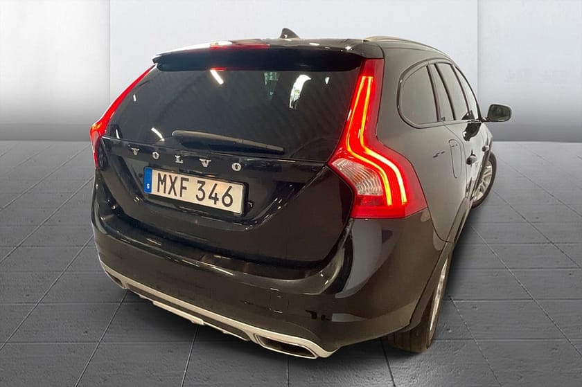 Bild 5 av Volvo V60 Cross Country CC D4 AWD Aut Summum Business Drag Läder Taklucka Värmare