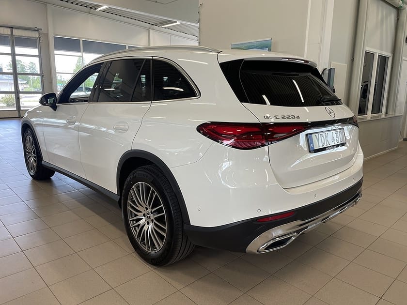 Bild 4 av Mercedes-Benz GLC 220 d 4MATIC Avantgarde / Drag / Läder / Navi