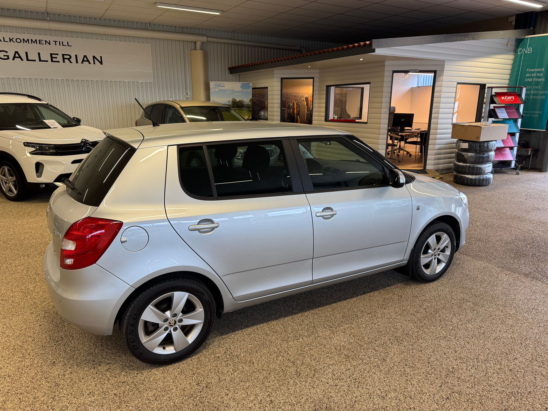 Skoda Fabia 1.2 TSI 2015, bild 2/5