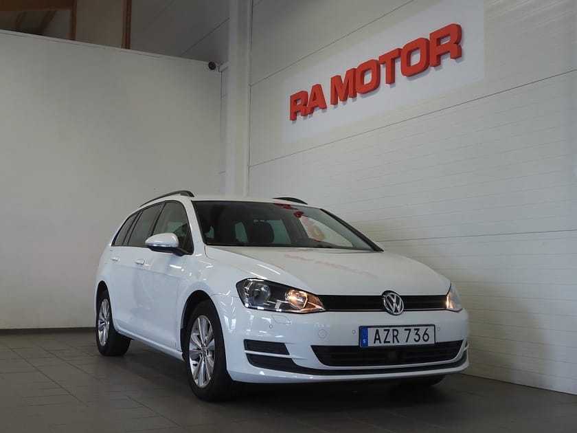 Bild 1 av Volkswagen Golf Sportscombi 1.6 TDI 4Motion Dragkrok Kamera D-Värm