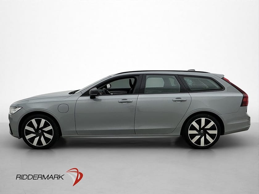 Bild 4 av Volvo V90 T6 AWD 350hk Plus Dark MOMS Drag Kamera Elvärmare