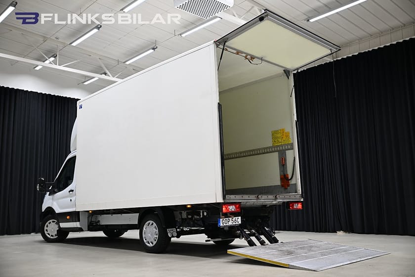 Bild 5 av Ford Transit 350 Chassi Cab 160HK Automat|Volymskåp|Bg-Lyft|Extrahög|Leasbar
