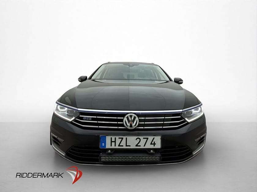 Bild 2 av Volkswagen Passat Variant GTE 1.4 TSI Värmare Cockpit Kamera Skinn