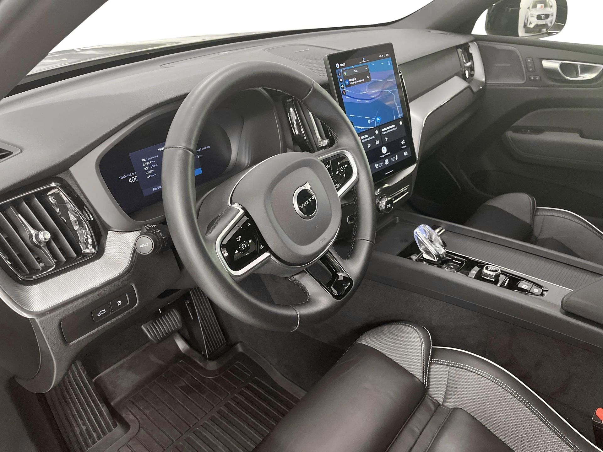 Volvo XC60 T6 Plus Black Nordic Edition 2026, bild 6/10