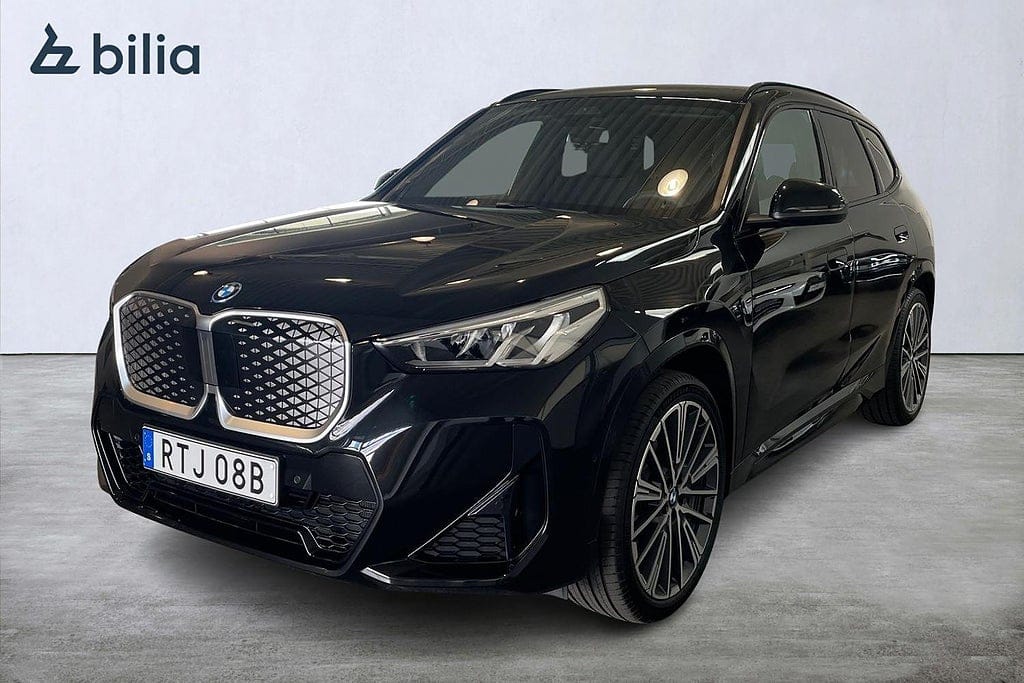 BMW iX1 eDrive20, 204ps, 2026