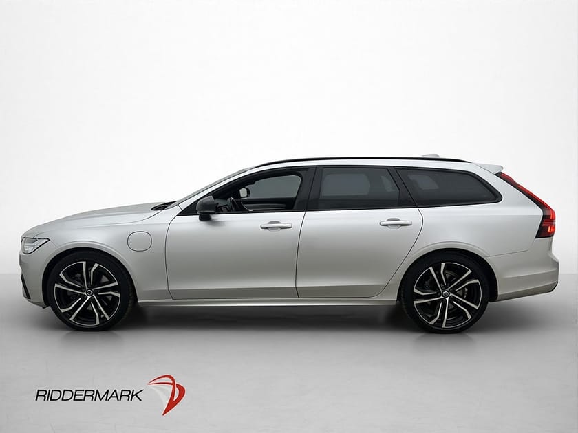 Bild 4 av Volvo V90 T8 AWD R-Design Värmare H/K Dragkrok HUD Pano 360°