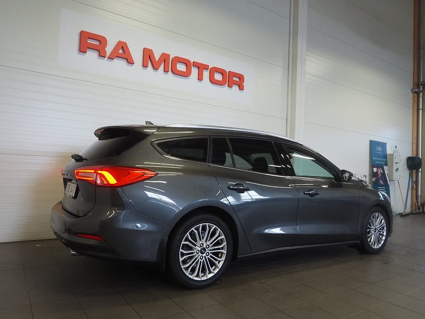 Bild 5 av Ford Focus Kombi 1.5 SelectShift Aut Titanium 150hk Kamera