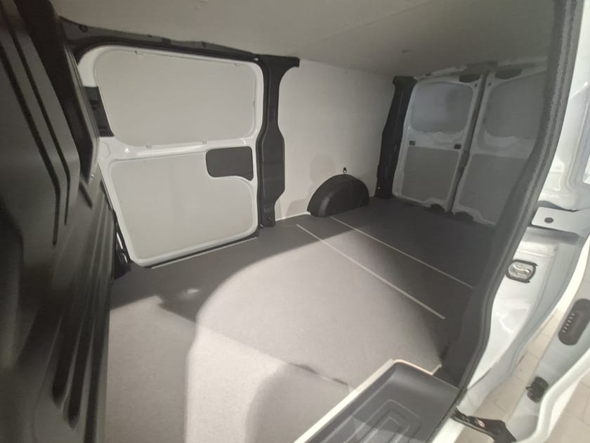 Bild 4 av Volkswagen Transporter L2 2,0 TDI 150hk 8-vxl Automat 3500mm