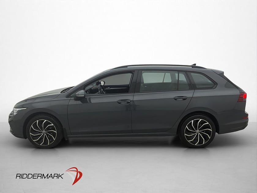 Bild 4 av Volkswagen Golf Sportscombi SC 1.5 eTSI Kamera P-sensorer CarPlay