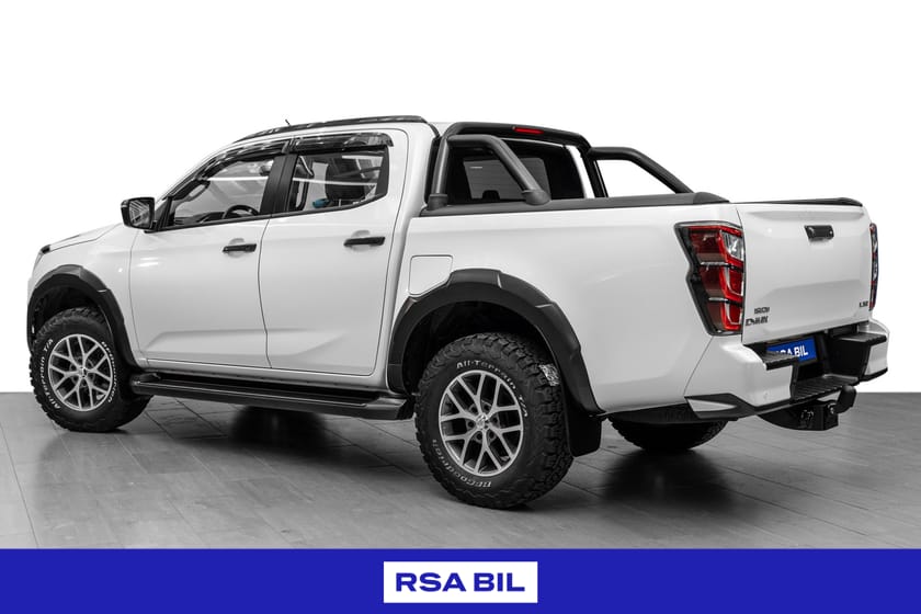Bilde 2 av Isuzu D-Max Space Cab FaceLift-Frontgard m/3x ledlys/rulledeksel