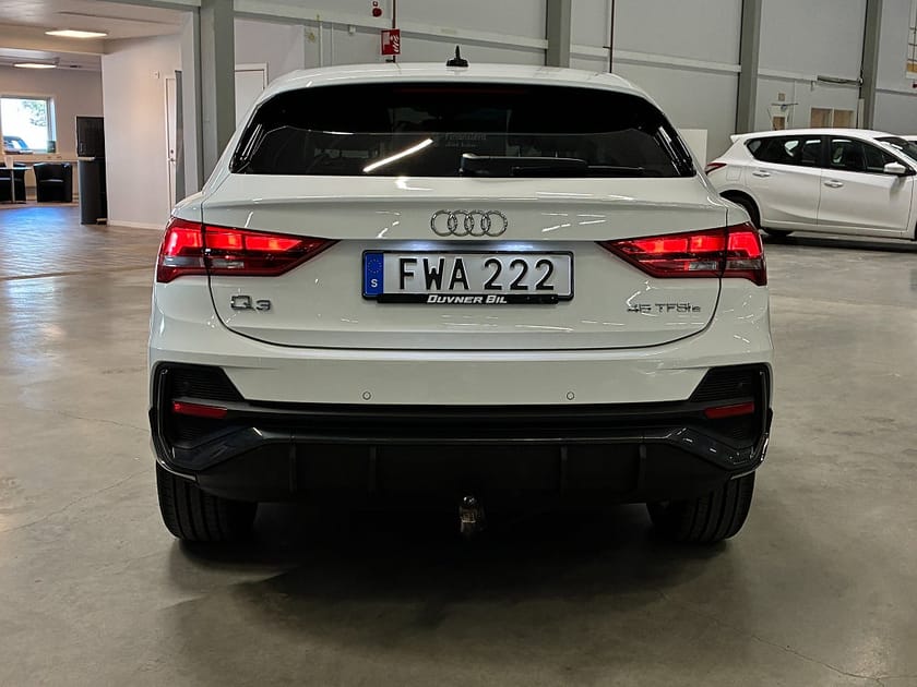 Bild 4 av Audi Q3 Sportback 45 TFSI e Proline | Dragkrok | Park.assistent