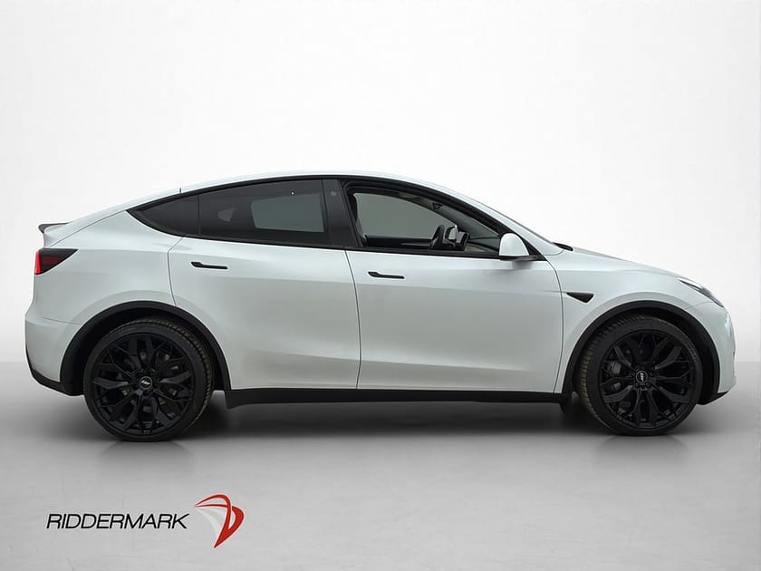 Bild 5 av Tesla Model Y Long Range AWD Svensksåld Värmepump