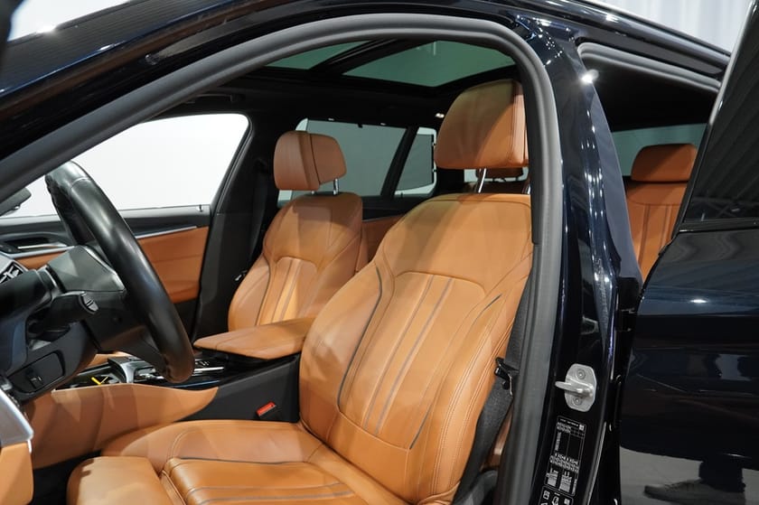 Bild 5 av BMW 520d xDrive Touring D M SPORT - LÄDER/PANO/DRAG MM!