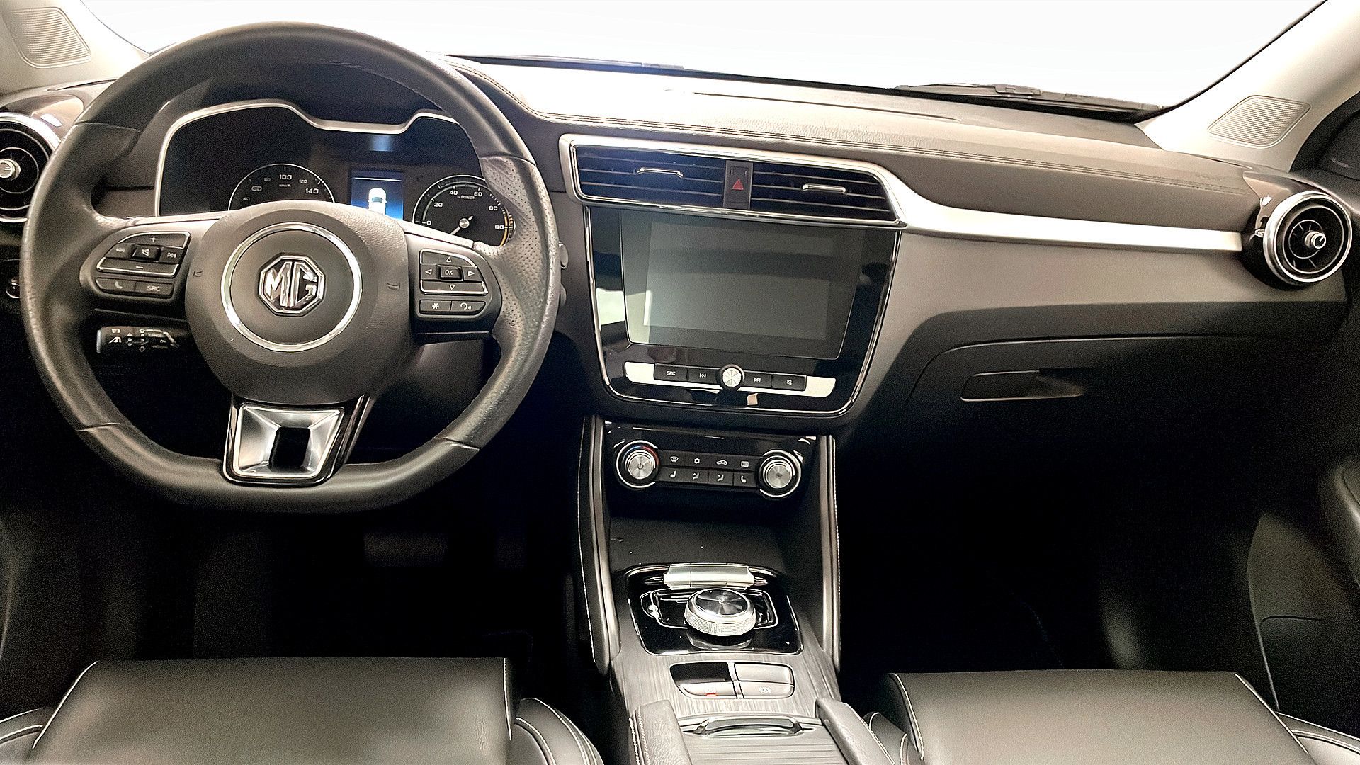 MG ZS LUXURY 45 KWH MY21 2021, photo 4/10