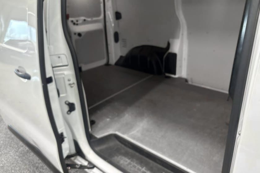 Bild 5 av Toyota Proace Medium 2,0 Adblue 180 HK S&S Automat Comfort
