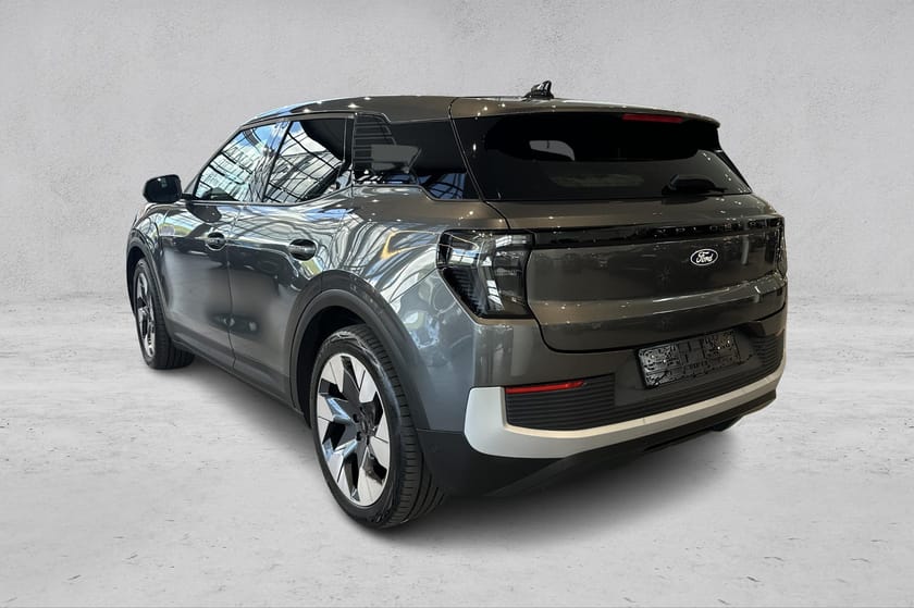 Bilde 3 av Ford Explorer EV Extended Range AWD
