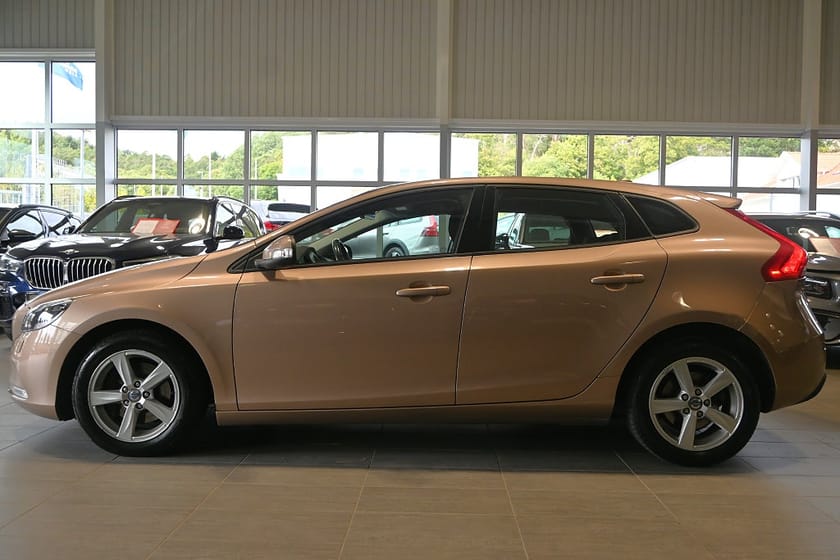 Bild 2 av Volvo V40 T2 120hk Kinetic Värmare