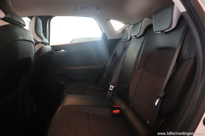 Bild 5 av Renault Captur 1.3 TCe 130hk Automat Backkamera Navi