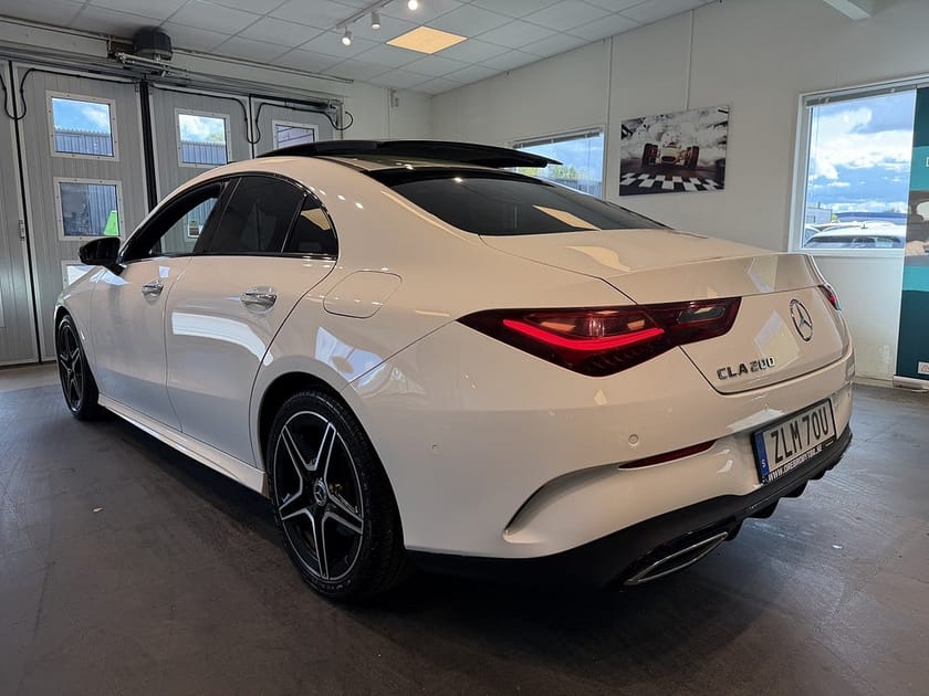 Bild 3 av Mercedes-Benz CLA 200 7G-DCT AMG Line Advanced Plus Pano Night Gps SE UTR