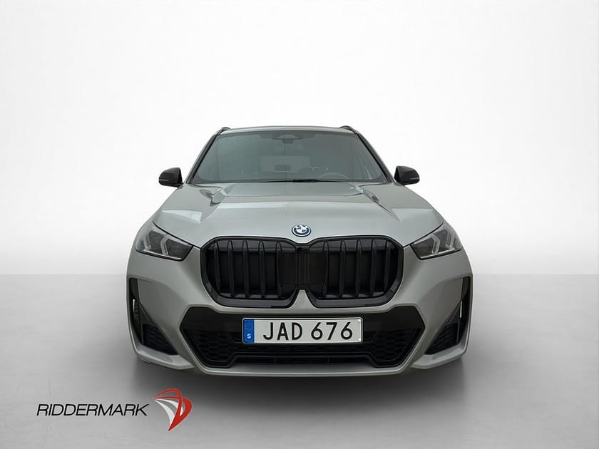 Bild 2 av BMW X1 xDrive30e 326hk M Sport Pano H/K Kamera 20"Fälgar