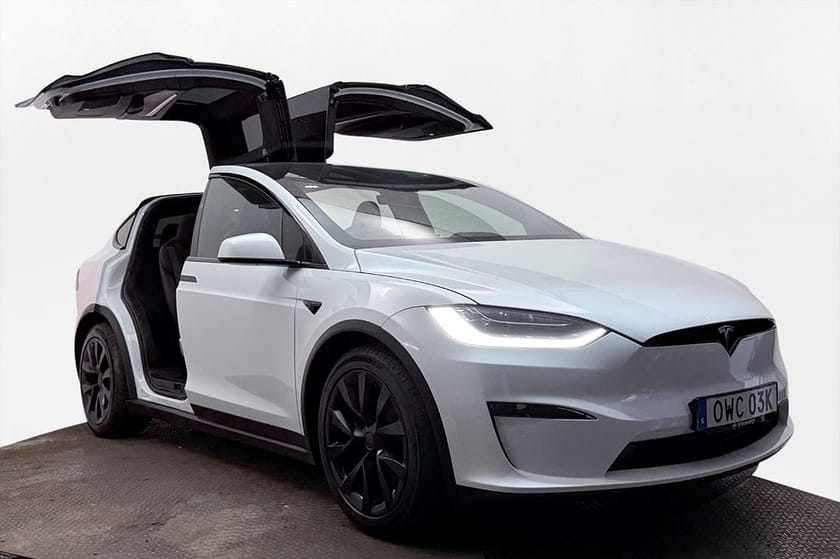 Bild 5 av Tesla Model X Plaid 6-sits Drag Luftfj Yoke Pano VPump Premiumljud AP 1020hk