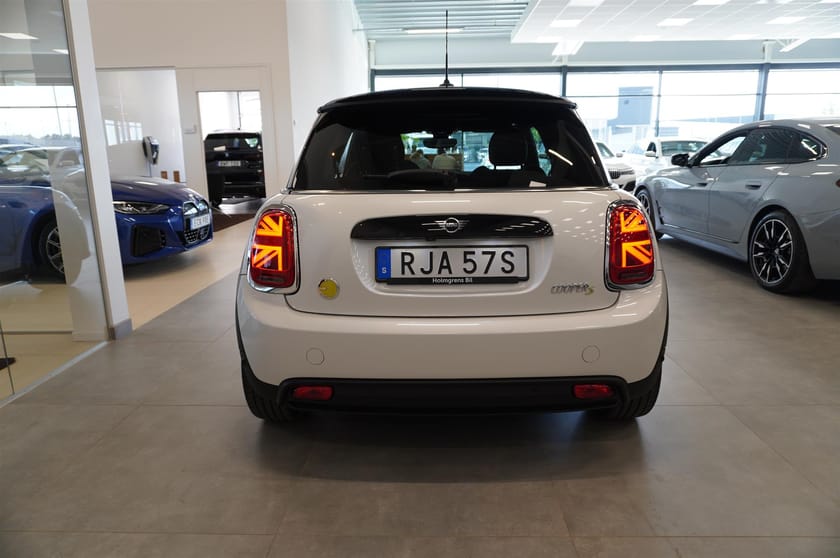 Bild 5 av MINI Cooper SE Maximise Arplay H K Head-Up Panorama