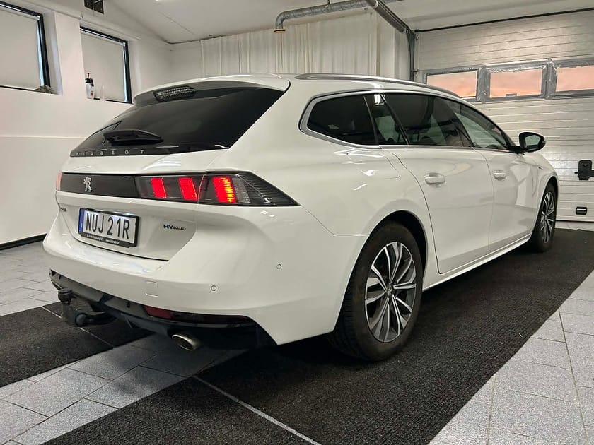 Bild 2 av Peugeot 508 SW Hybrid 224 hk EAT Euro 6 Drag NAVI Backkamera