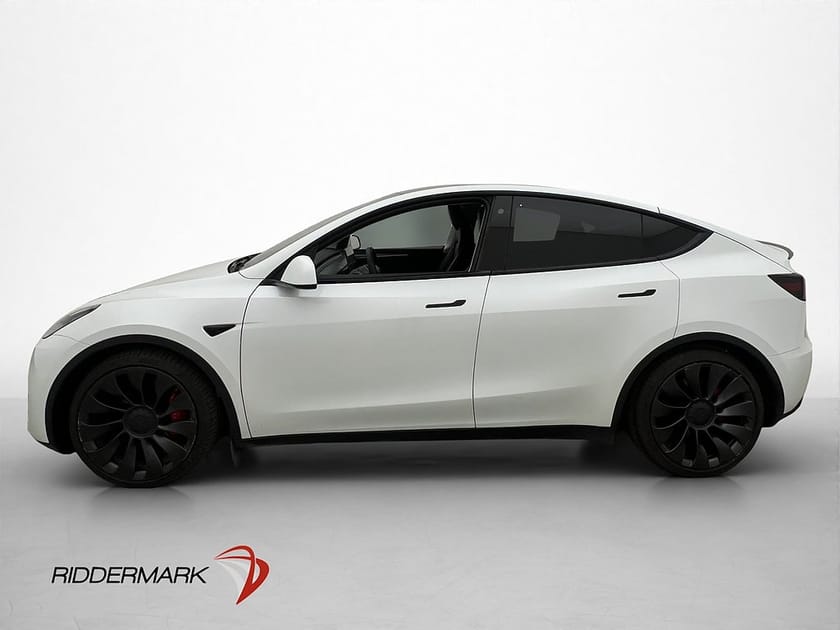 Bild 5 av Tesla Model Y Performance AWD Pano Kamera Moms Drag Skinn AP