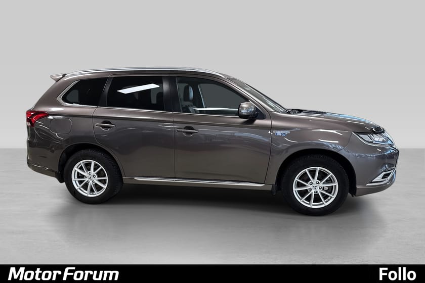 Bilde 4 av Mitsubishi Outlander PHEV 2.4 INT,+ AUT / 360 Kamera / Skinn /