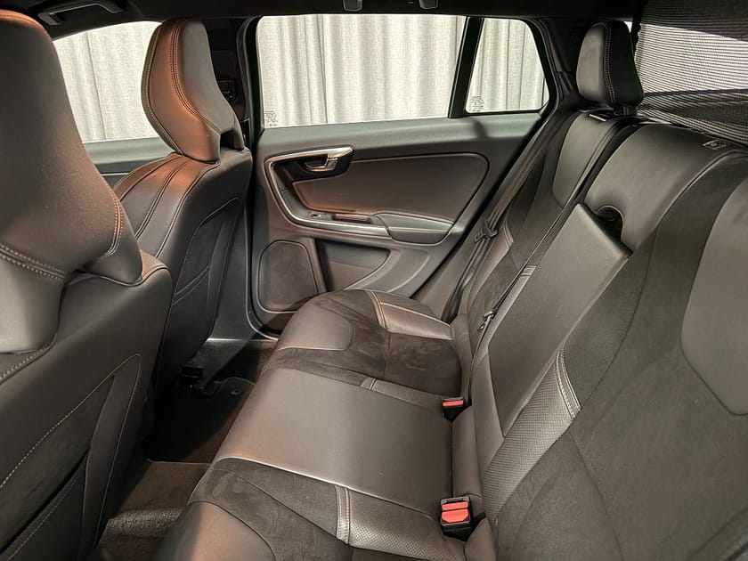 Bild 5 av Volvo V60 D3 Geartronic R-Design Inkl. Drag P.Värmare NAV VOC