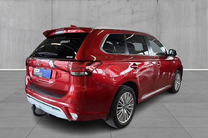 Bilde 4 av Mitsubishi Outlander PHEV Instyl AWD Hengerfeste Skinn 360+++