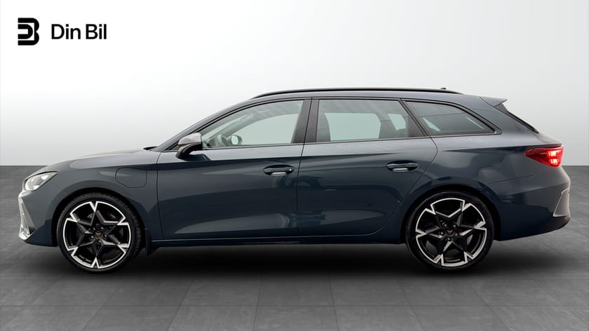 Bild 2 av CUPRA Leon Sportstourer VZ e-Hybrid 1.5 272HK / Drag