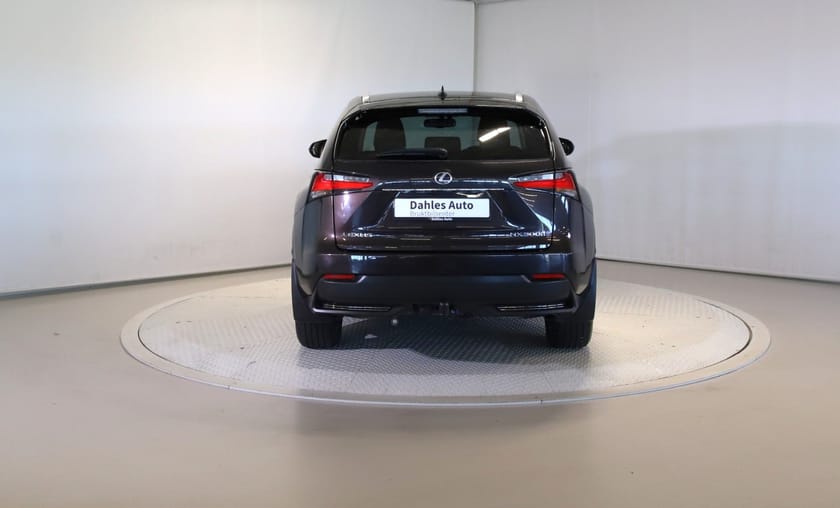 Bilde 4 av Lexus NX 300h AWD Executive Cruise/Krok/Kam/Navi/Skinn/Navi/El.sete