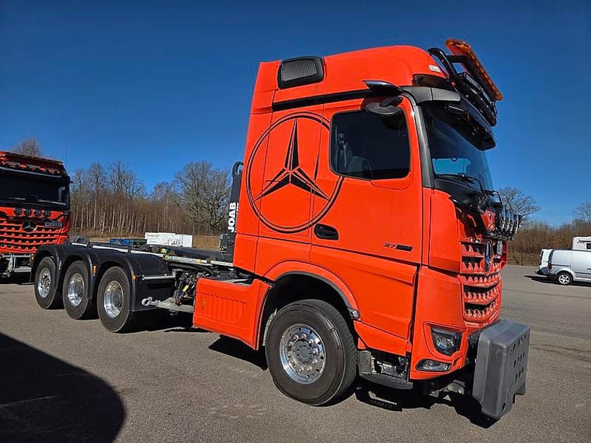 Bild 2 av Mercedes-Benz Trucks Arocs