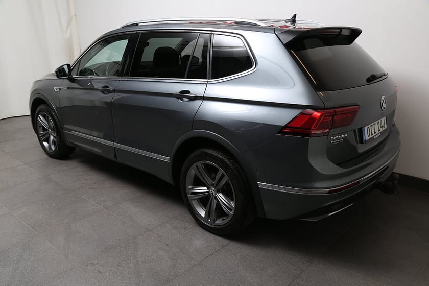 Bild 4 av Volkswagen Tiguan Allspace 7-sätes 2,0 TDI 200hk 4M R-Line Värmare Drag